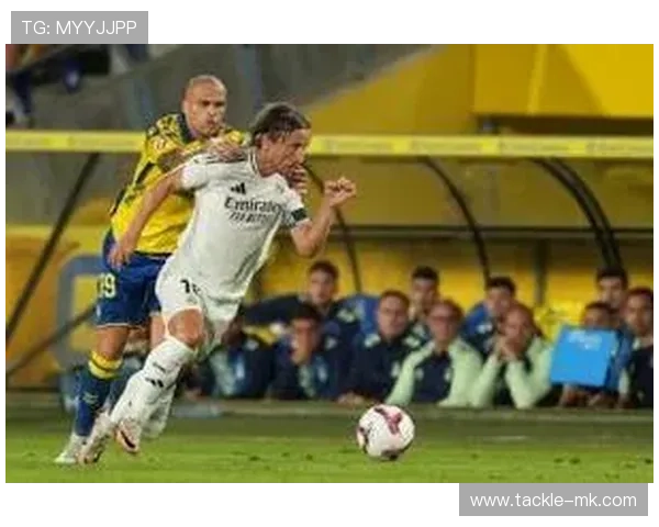 维尼修斯·托比亚斯加盟皇马，出任新右后卫引关注